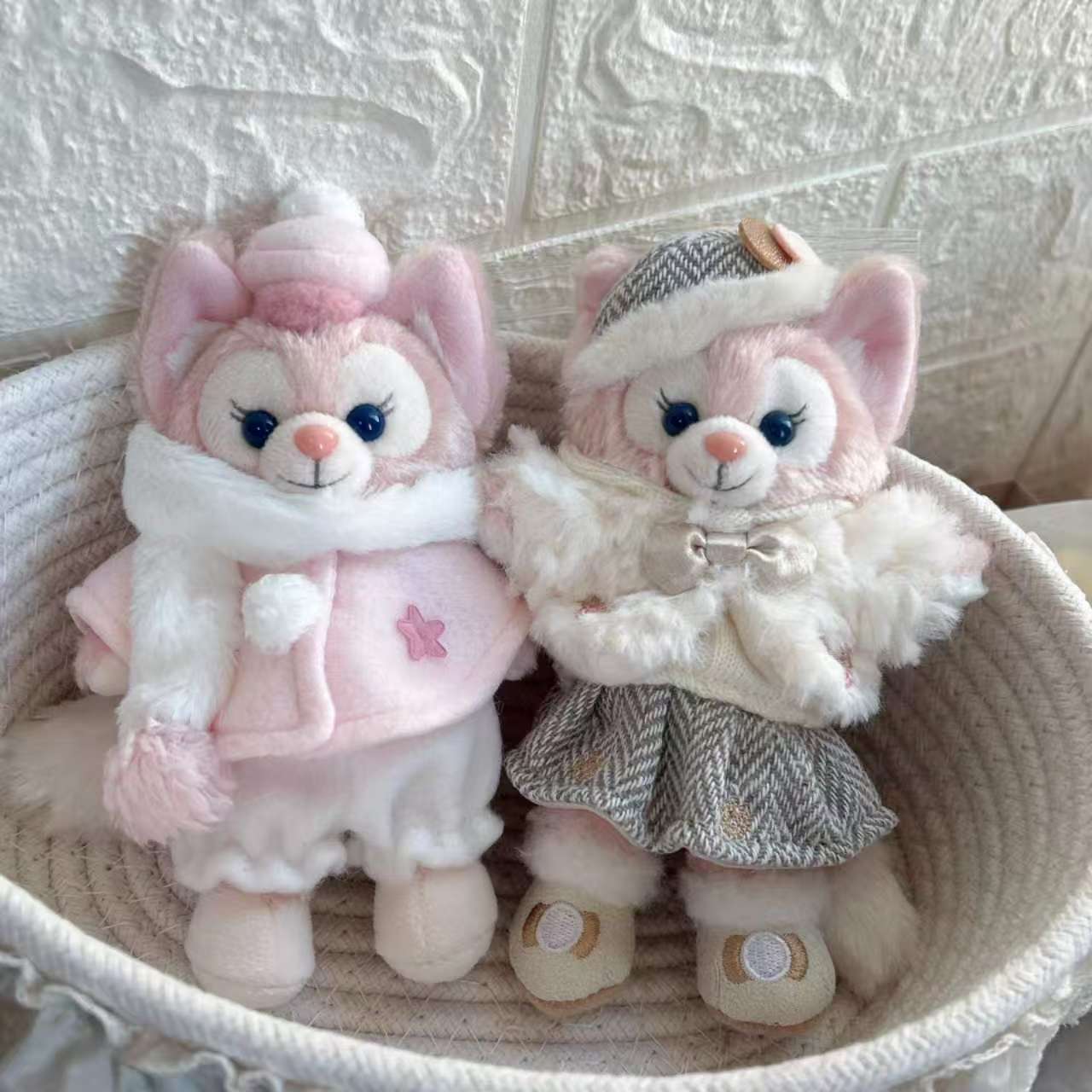 Disney Winter Limited Edition Lina Belle