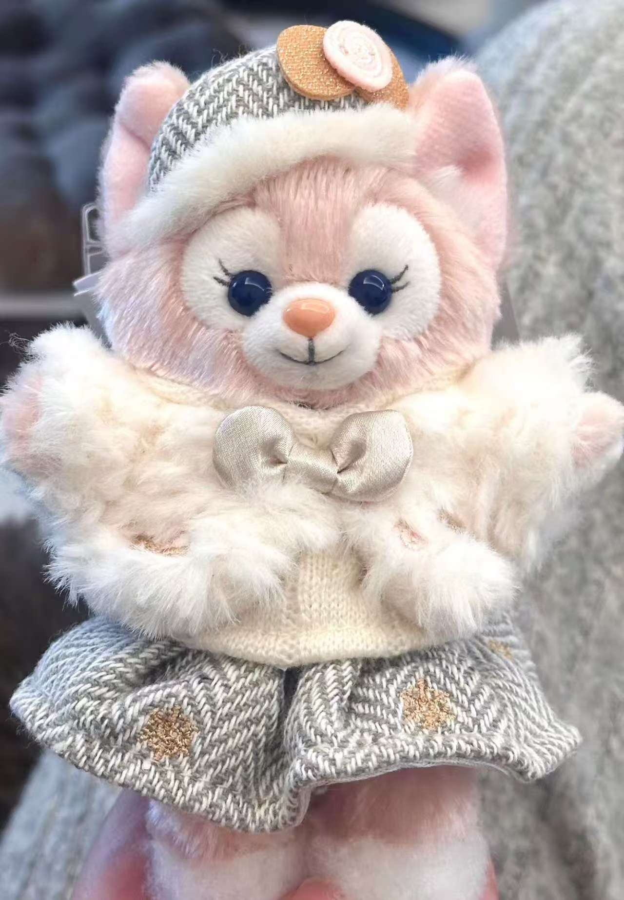 Disney Winter Limited Edition Lina Belle