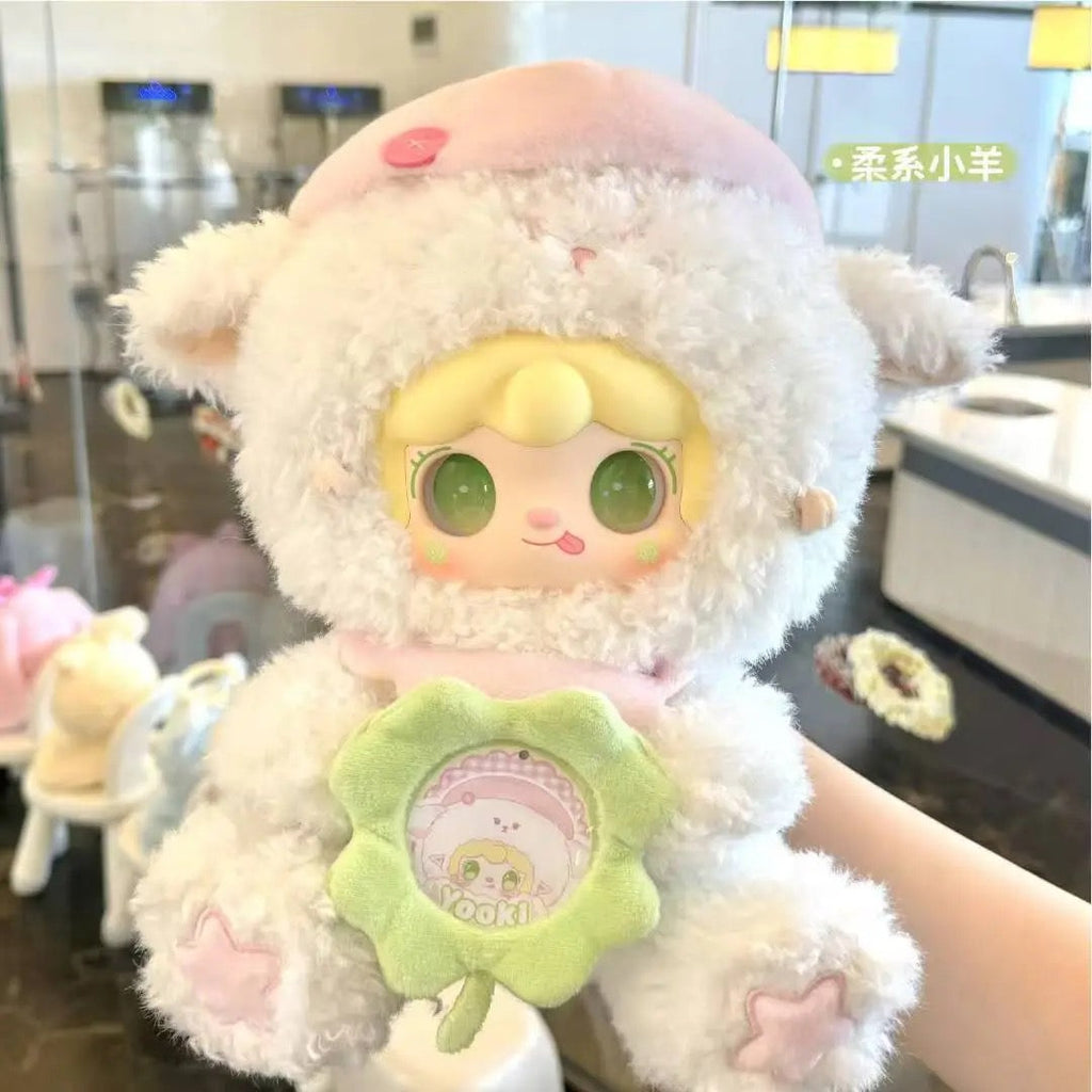 Yooki 400% Vinyl Versatile Idol Blind Box